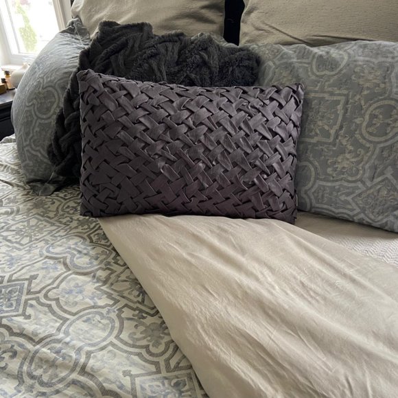 Revelle Duvet Cover and Pillow Shams Queen - Picture 7 of 7